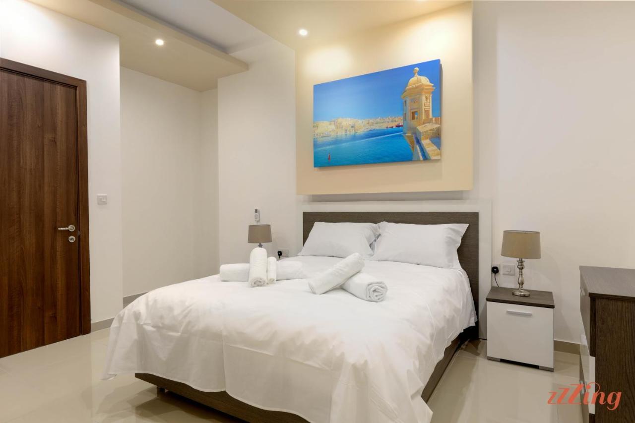 Luxurious Duplex Seafront Apt W Amazing Sea Views Бірзеббуджа Екстер'єр фото